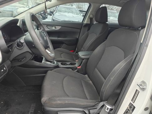 Used 2019 Kia Forte LXS image 6