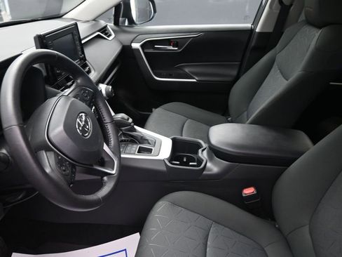 Used 2022 Toyota RAV4 XLE w/ Convenience Package image 23