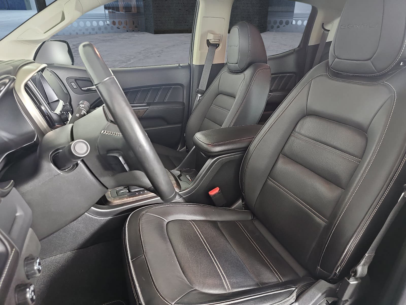 Used 2021 GMC Canyon Denali AWD/4WD image 14