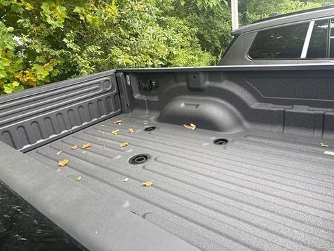 New 2026 RAM 3500 Big Horn AWD/4WD image 9