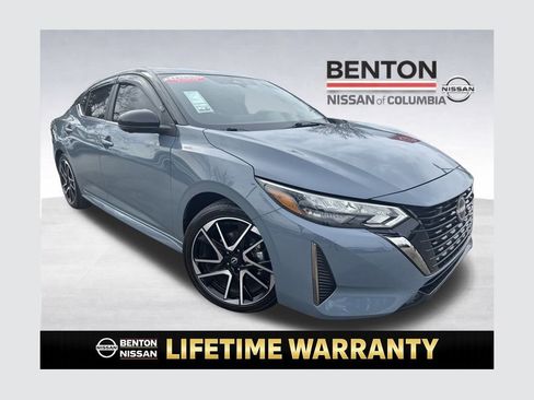 Certified 2025 Nissan Sentra SR w/ SR Premium Package image 1