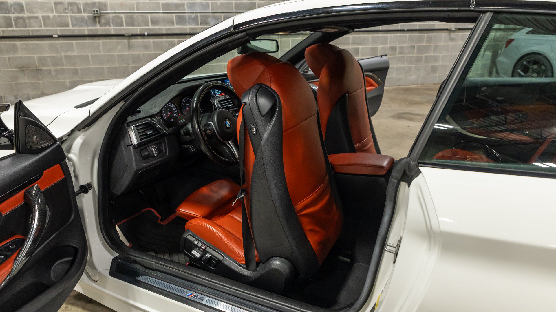Used 2016 BMW M4 Convertible RWD image 59
