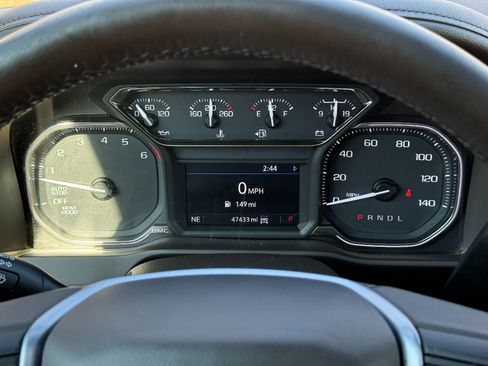 Used 2020 GMC Sierra 1500 SLT w/ SLT Premium Package image 3