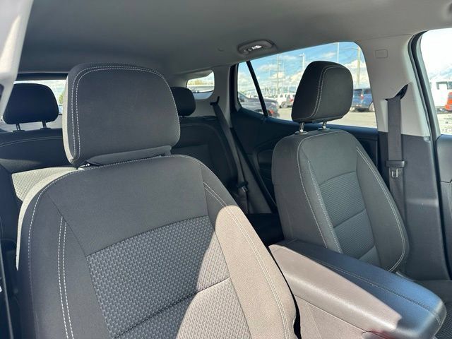 Certified 2024 GMC Terrain SLE AWD/4WD image 32