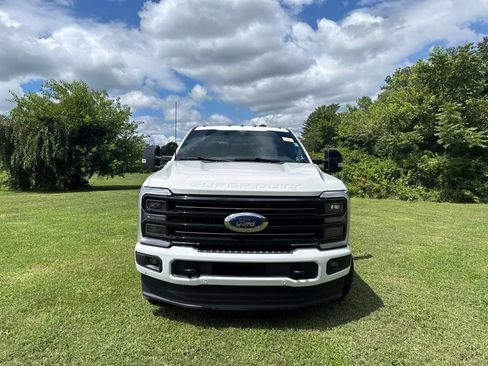 Used 2025 Ford F250 Platinum AWD/4WD image 2