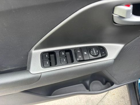 Used 2020 Kia Niro LX FWD image 20