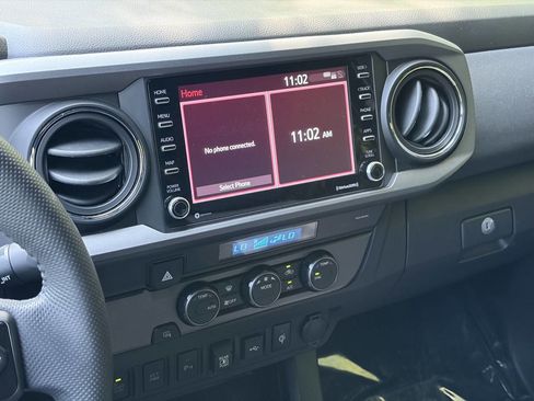 Used 2021 Toyota Tacoma TRD Sport w/ Technology Package RWD image 38