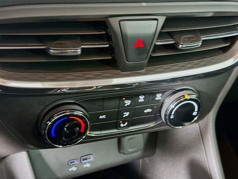 Used 2025 Buick Encore GX Preferred image 23