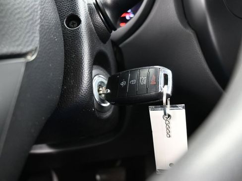 Used 2016 Kia Soul + image 24