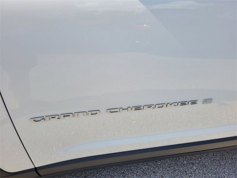 New 2025 Jeep Grand Cherokee L Limited image 3