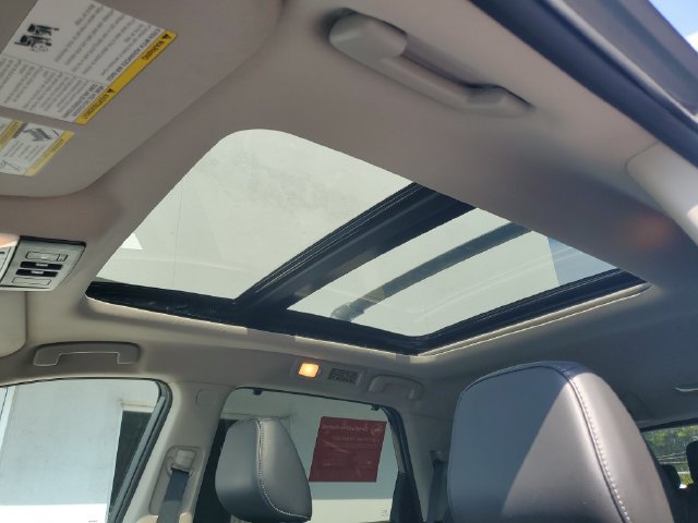 Certified 2024 Nissan Pathfinder Platinum w/ Cargo Package FWD image 6