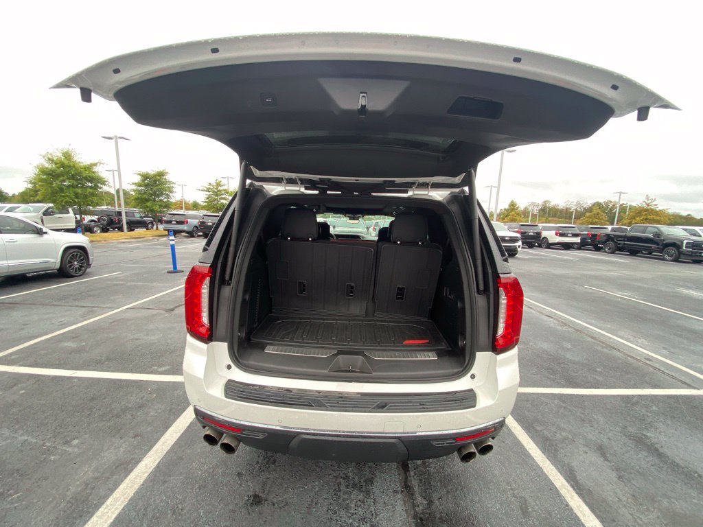 Used 2023 GMC Yukon Denali Ultimate AWD/4WD image 28