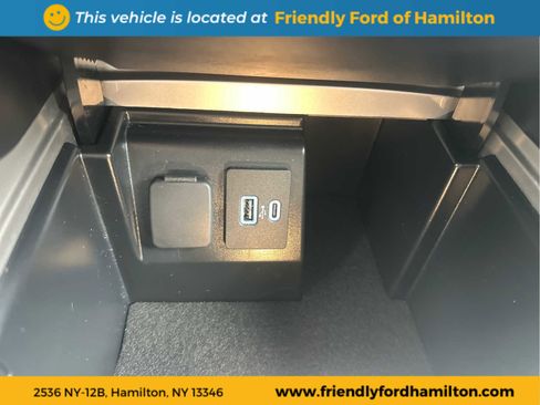 Used 2022 Ford Explorer XLT image 35