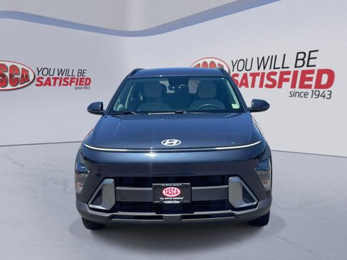 Used 2024 Hyundai Kona SEL AWD/4WD image 2
