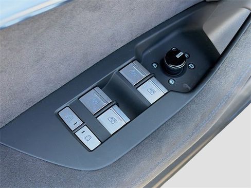 Used 2024 Audi RS 6 performance image 24