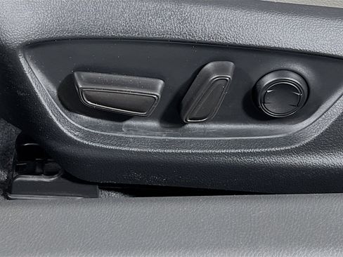 Used 2024 Toyota Camry XLE w/ Navigation Package image 16