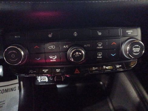 Used 2022 Dodge Durango GT image 16