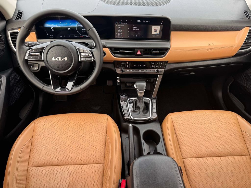 Used 2024 Kia Seltos EX AWD/4WD image 11