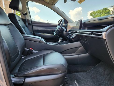 Certified 2025 Hyundai Tucson SEL AWD/4WD image 11