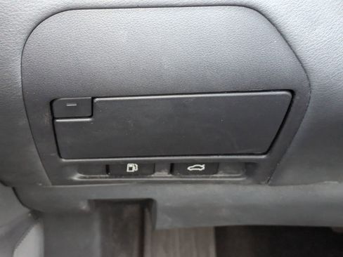 Used 2021 Lexus LS 500 w/ Accessory Package (Z2) image 19