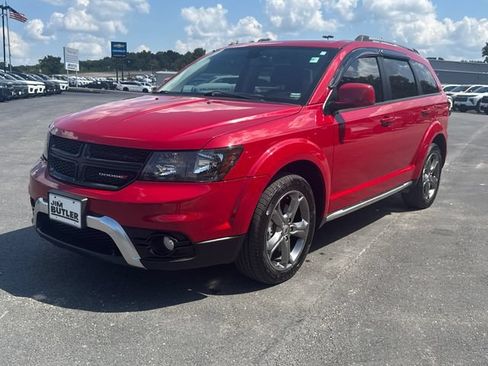 Used 2018 Dodge Journey Crossroad FWD image 1