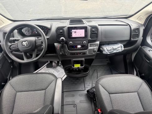 Used 2024 RAM ProMaster 2500 FWD image 38
