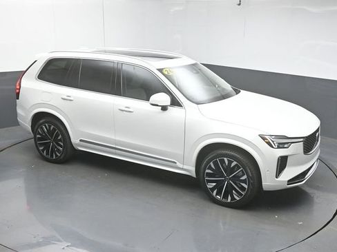 Certified 2026 Volvo XC90 T8 Ultra w/ Protection Package Premier AWD/4WD image 42