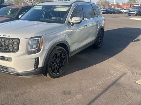 Used 2021 Kia Telluride SX w/ SX Prestige Package image 2