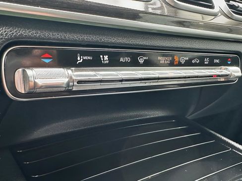 Used 2020 Mercedes-Benz GLE 450 GLE 450 w/ Premium Package image 42