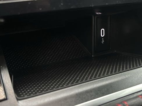 Used 2021 Volkswagen GTI S image 21