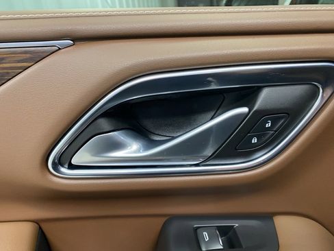 Used 2022 Chevrolet Tahoe High Country image 40