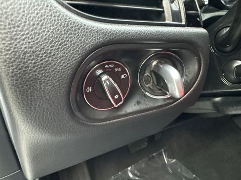 Used 2023 Porsche Macan AWD/4WD image 54