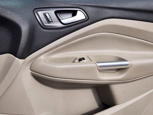 Used 2014 Ford Escape SE image 13