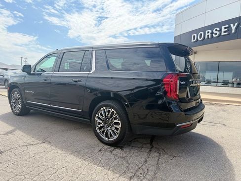 Used 2023 GMC Yukon XL Denali Ultimate w/ LPO, Floor Liner Package AWD/4WD image 8