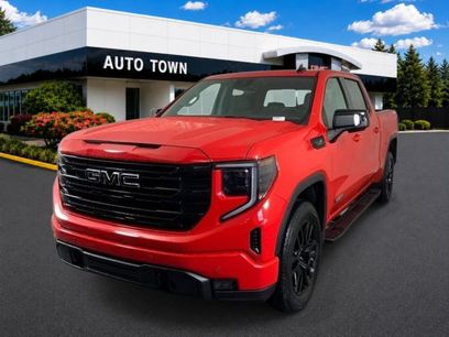 Used 2025 GMC Sierra 1500 Elevation w/ Preferred Package