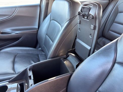 Used 2024 Chevrolet Malibu LT image 32