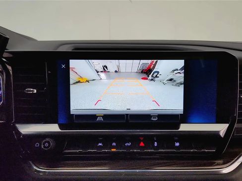 Used 2023 Chevrolet Silverado 1500 LT image 25