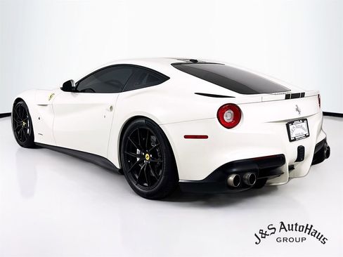Used 2013 Ferrari F12 Berlinetta RWD image 5