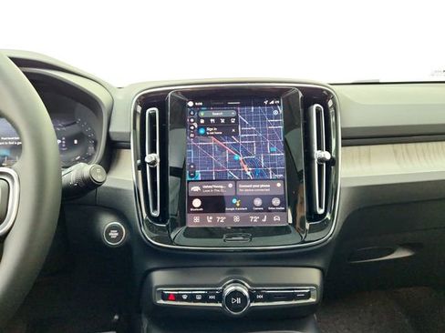 New 2026 Volvo XC40 B5 Ultra w/ Climate Package image 23