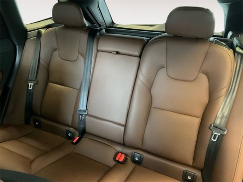 Certified 2023 Volvo XC60 B5 Plus w/ Climate Package image 13