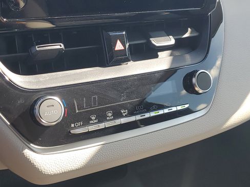 Used 2024 Toyota Corolla LE FWD image 26