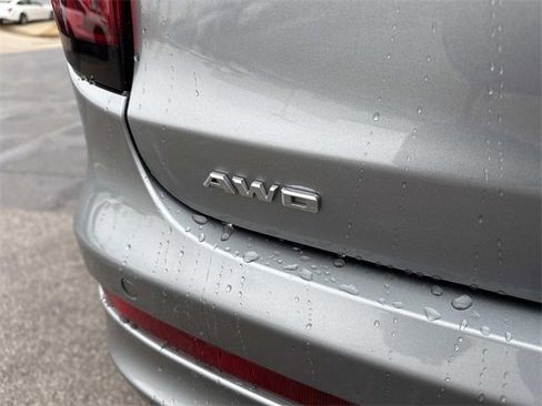 Certified 2023 Cadillac XT6 Premium Luxury w/ LPO, Floor Liner Package image 4