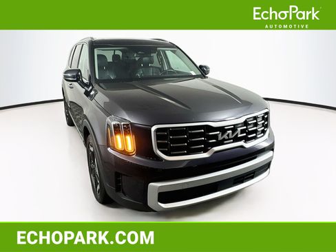 Used 2025 Kia Telluride S FWD image 1