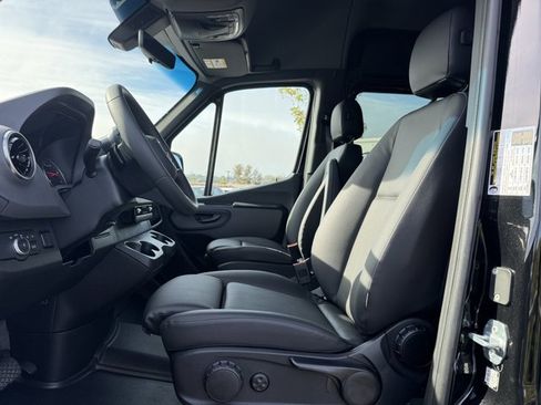 New 2026 Mercedes-Benz Sprinter 2500 image 2