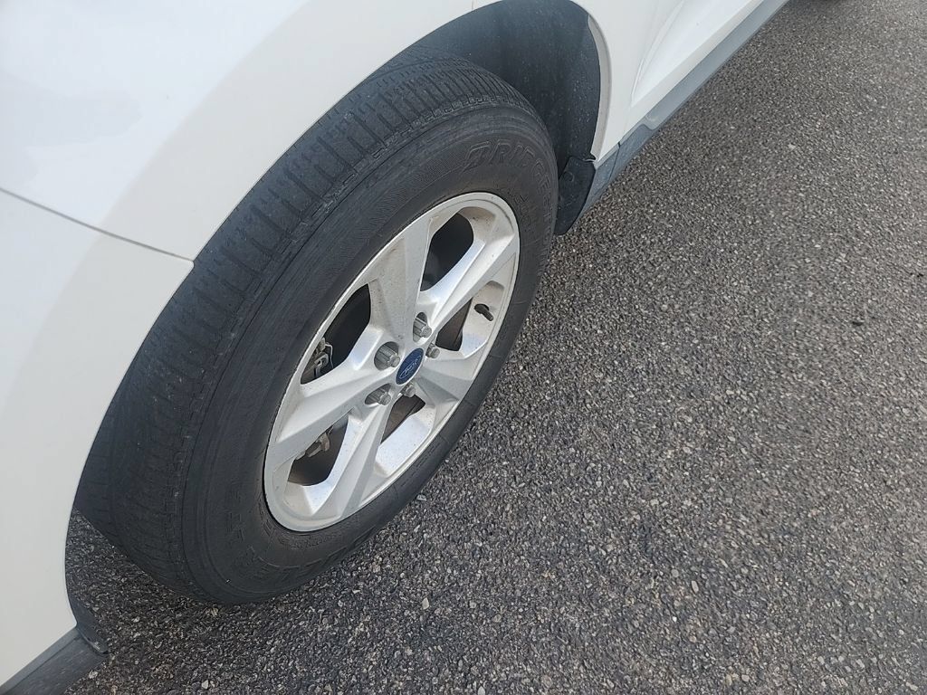 Used 2015 Ford Edge SE FWD image 8