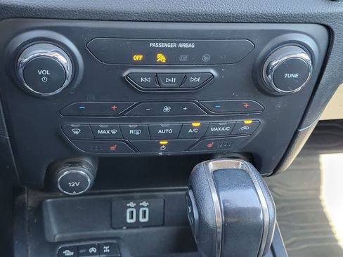 Used 2019 Ford Ranger Lariat w/ FX4 Off-Road Package AWD/4WD image 19
