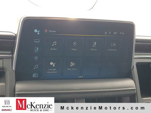 Used 2023 Chevrolet Tahoe Z71 w/ Z71 Off-Road Package AWD/4WD image 17
