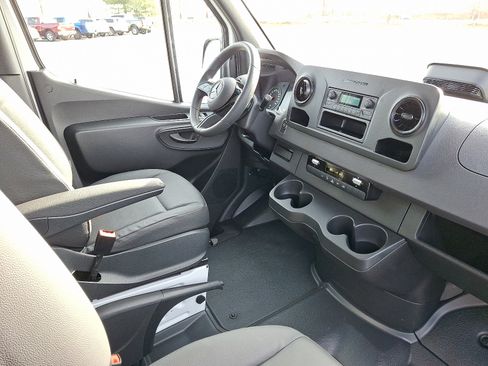 New 2026 Mercedes-Benz Sprinter 2500 image 10