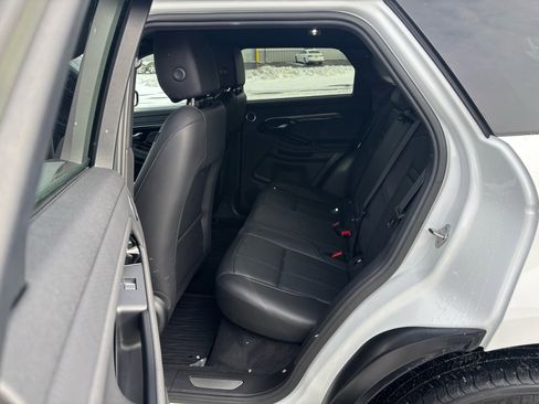 Used 2023 Land Rover Range Rover Evoque R-Dynamic S image 10