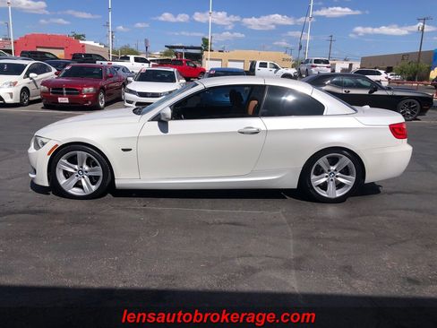 Used 2013 BMW 335i Convertible image 7